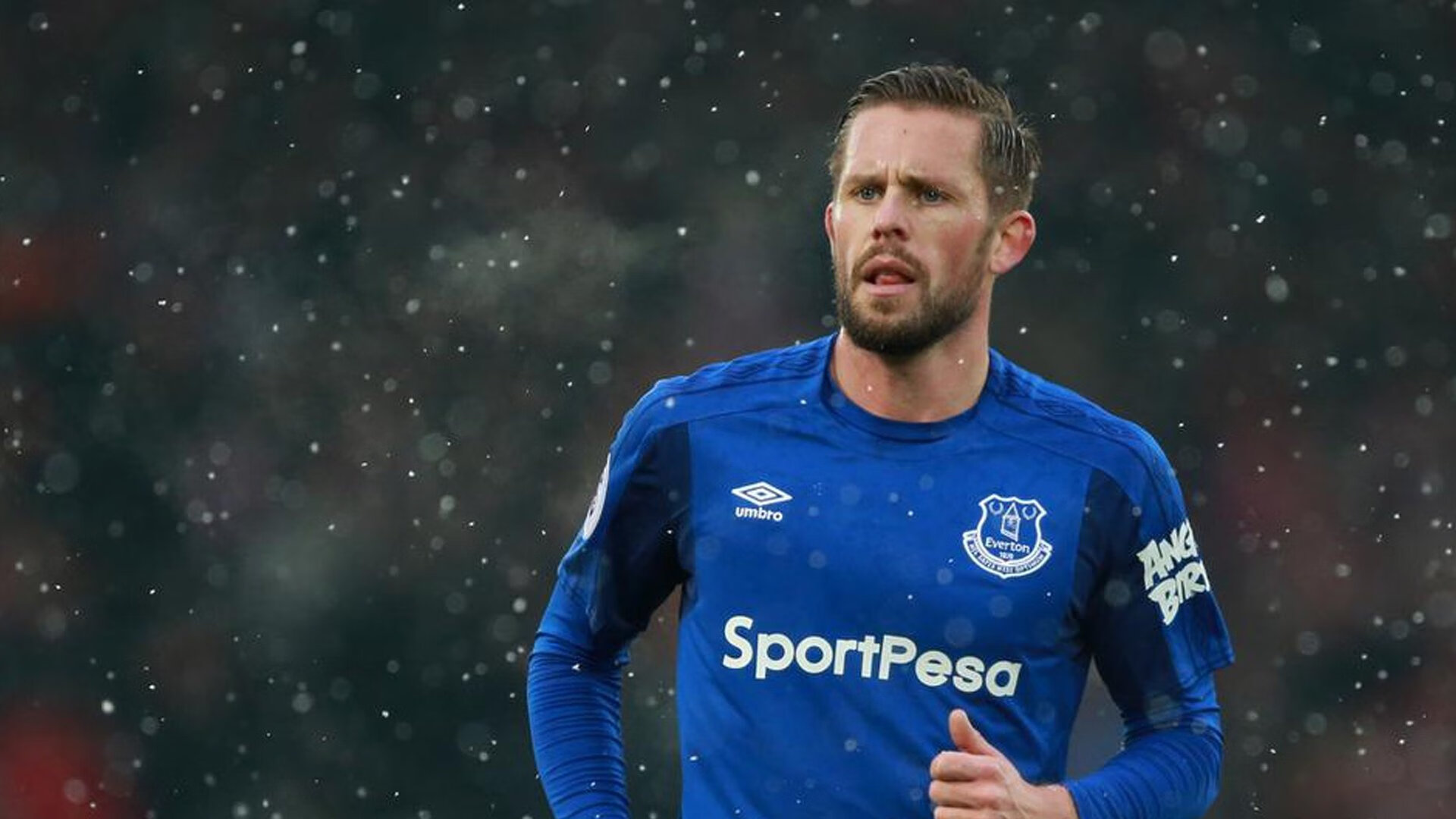 爱游戏综合娱乐-“英超进入倒计时，冠军争夺火药味浓厚”，英超冠军 2021