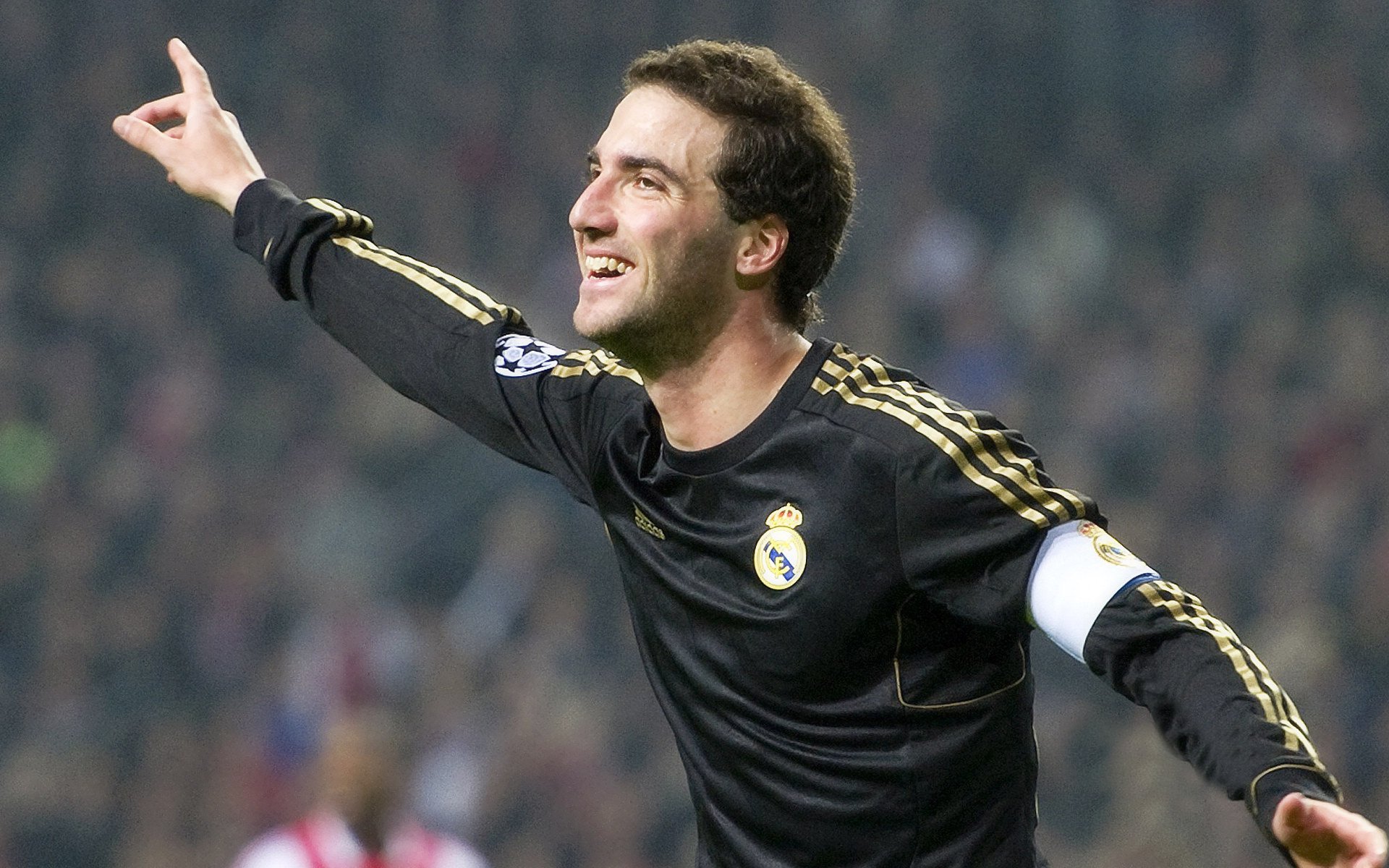 爱游戏综合娱乐-上海海港青训营培养新星，上海上港青训招生条件